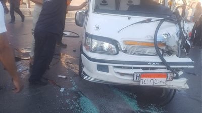 إصابة 6 أشخاص إثر وقوع حادث تصادم بالطريق الزراعى بالبحيرة