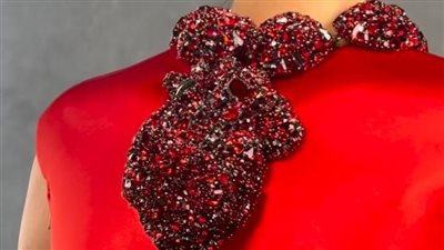 “القلب النابض” لسكياباريلي يحدث ضجة بأسبوع الهوت كوتور في باريس