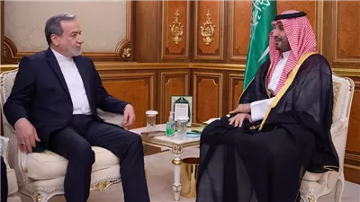 ماذا دار بين وزير الخارجية الإيراني وولي العهد السعودي فى قصر السلام ؟