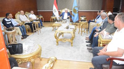 محافظ الغربية يتابع مشروعات التطوير ويؤكد: لا مكان للتباطؤ  