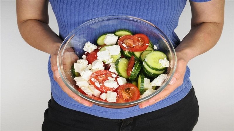  سلطة الخيار والطماطم