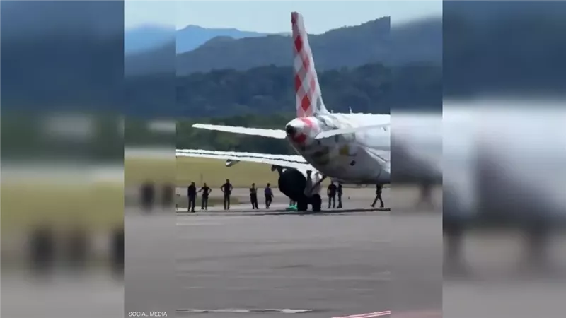 من موقع الحادث