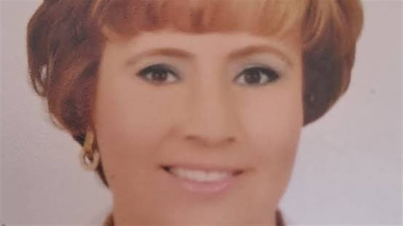 الإعلامية أمل منير