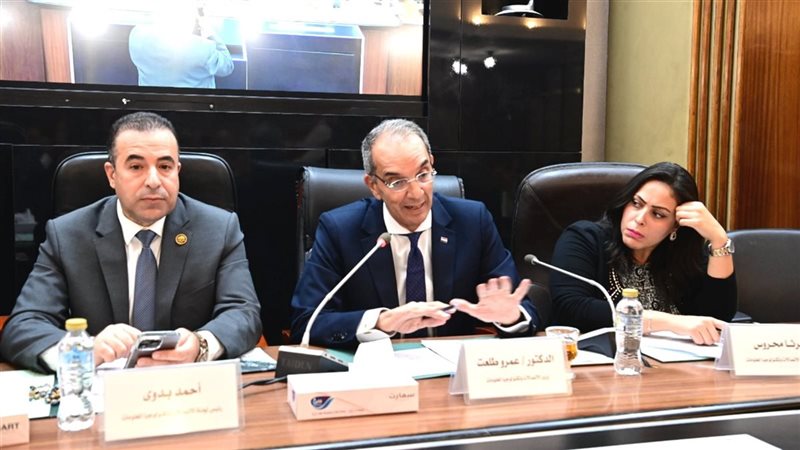 وزير الاتصالات في