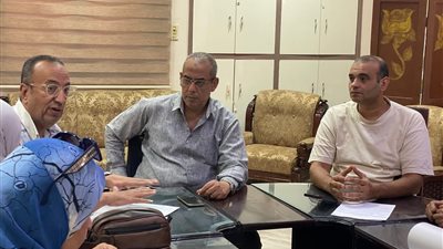 اجتماع تنظيمي برئاسة وكيل وزارة التعليم لضبط التحويلات بين المدارس في السويس