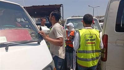 الجيزة تواصل جهود مكافحة الإدمان بحملات توعية للسائقين في المواقف العمومي