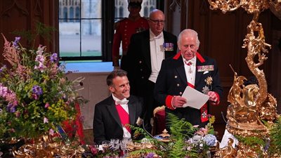 الملك يُشيد بالأمير ويليم ويتجاهل هاري.. تجاهل ملكي جديد يُثير الجدل