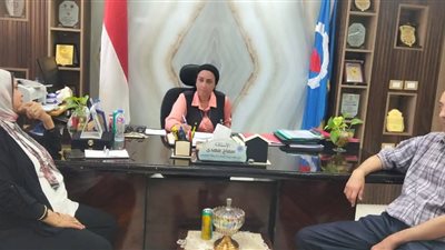 اجتماع أسبوعي لتقييم الأداء وتحقيق معايير الجودة في خدمات مراكز الشباب