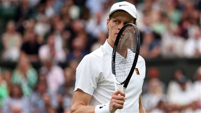 بعد أكثر من ساعتين.. الإيطالي يانيك سينر يتأهل إلى نصف نهائي ويمبلدون