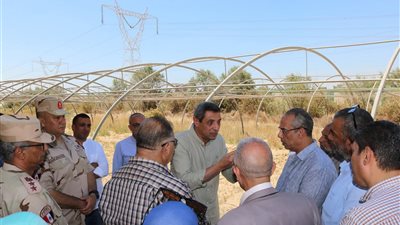 محافظ السويس يتفقد المدرسة الثانوية الزراعية ويشدد على دعم التعليم الفني