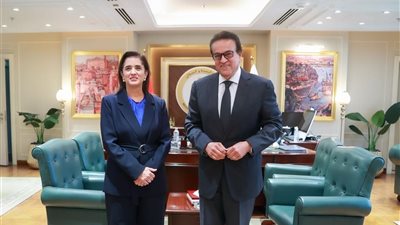 وزير الصحة يبحث مع المدير الإقليمي لمنظمة الصحة العالمية تعزيز التعاون الصحي