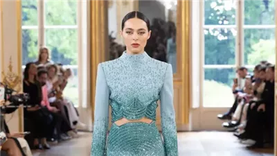 في أسبوع الهوت كوتور.. ماذا يحدث في عاصمة الموضة باريس؟