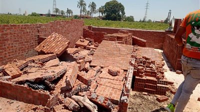 حملات مُكبرة لإزالة التعديات وأعمال البناء المخالف بأحياء الإسكندرية