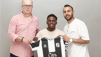رسميا.. الصفاقسي التونسي يتعاقد مع موتيابا لاعب الزمالك السابق