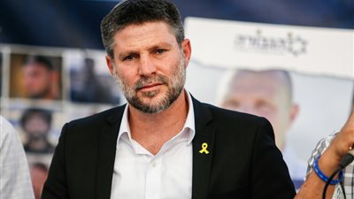 سموتريتش يهاجم نتنياهو: أي انسحاب إسرائيلي في غزة هو 