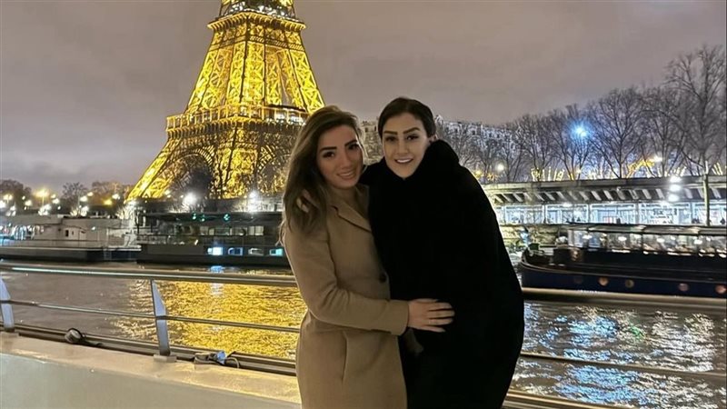 غادة عبدالرازق وصاحبة