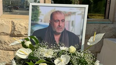 وصول جثمان المخرج سامح عبد العزيز لمسجد الشرطة لأداء صلاة الجنازة 