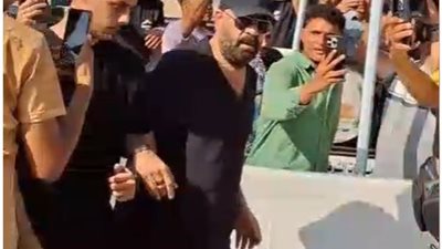 محمد سعد وأحمد السعدني فى جنازة المخرج سامح عبدالعزيز | صور