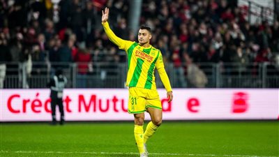 يوسف العربي ينضم لنانت رسميًا.. هل يرحل مصطفى محمد؟