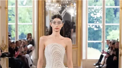 أناقة فاخرة بلمسة عربية.. مجموعة طوني ورد بأسبوع باريس للهوت كوتور 