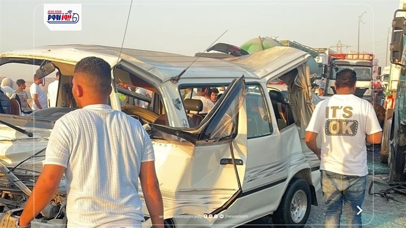 تريلا تدهس 5 سيارات