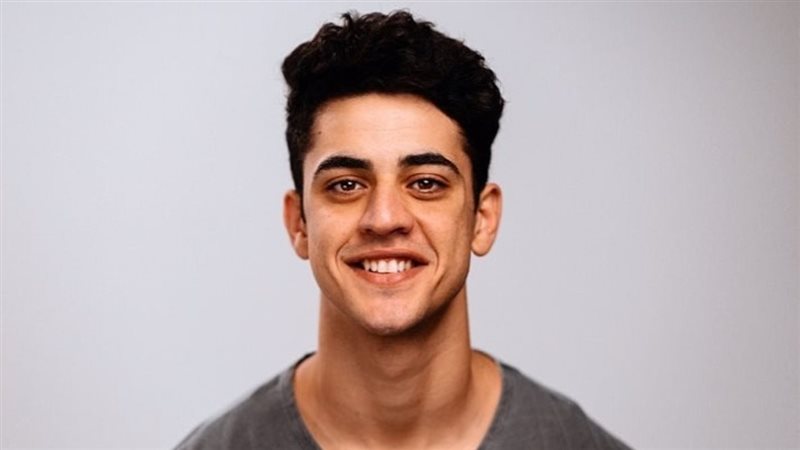 الفنان أدم الشرقاوي