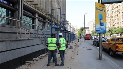 لليوم الثاني.. المقاولون العرب تواصل أعمال الترميم في سنترال رمسيس بعد الحريق 