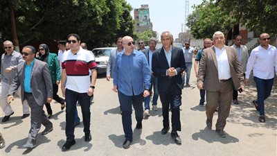 محافظ بني سويف يبحث مقترحات استغلال موقف النجدة لخدمة المواطنين