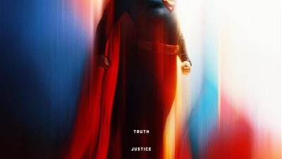 بزي سوبر مان.. البيت الأبيض ينشر صورة غريبة لترامب