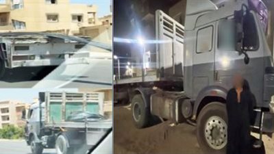 يحمل أسياخ حديدية .. كشف ملابسات فيديو سائق نقل عرض حياة المواطنين للخطر