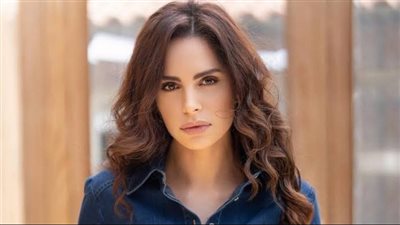 بهذه الطريقة.. آمال ماهر تروج لأحدث أغانيها 