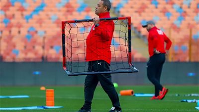 ضياء السيد: ريبيرو حصل على وقت كافٍ لتقييم لاعبي الأهلي