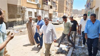 استجابة فورية لشكاوى المواطنين.. حي الأربعين يزيل تجمعات القمامة بكفر سليم