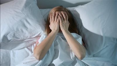  ياسمين الصيرفي تكشف سر النوم العميق.. والاطعمة التي تسبب الكوابيس|فيديو 