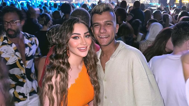 عصام صاصا وزوجته