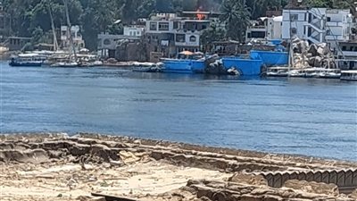 السيطرة علي حريق في هيش بجزيرة علي ضفاف النيل بأسوان