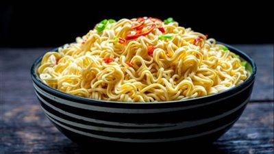 هل الإندومي يهدد الصحة؟ 3 معلومات هامة قبل تناول النودلز
