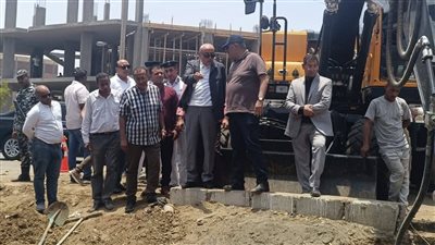 محافظ الأقصر يفتتح محطة رفع صرف صحي العضايمة وشبكة انحدار المساوية ضمن مبادرة 