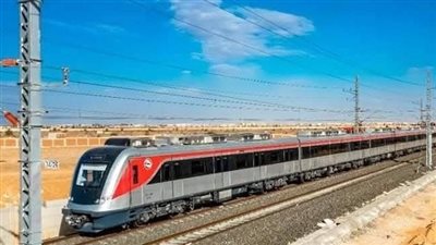 النقل تيسّر الدفع بمترو الأنفاق والقطار الكهربائي لتخفيف الزحام