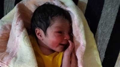 العثور علي رضيعة حديثة الولادة ومجهولة الهوية بجوار مستشفى نقادة