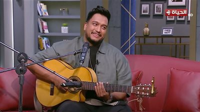 عمرو مانو: اسمي الحقيقي 