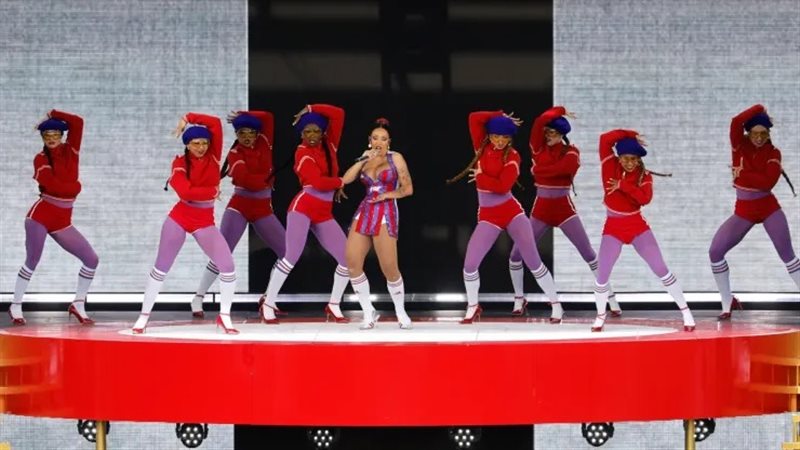 أمريكا تتحول إلى