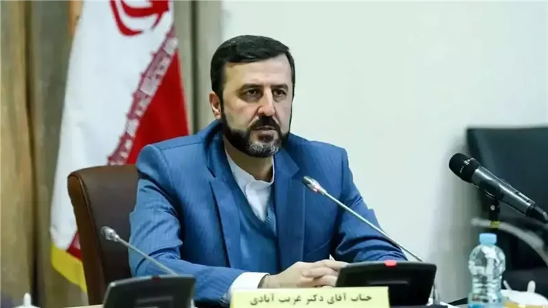 كاظم غريب آبادي