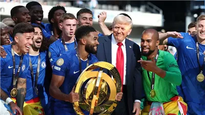 ترامب يكشف أعظم لاعب في تاريخ كرة القدم من منظوره