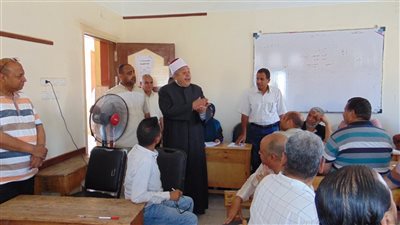 رئيس قطاع المعاهد الأزهرية يتفقد مركز تصحيح سوهاج ويؤكد لا تهاون مع المقصرين