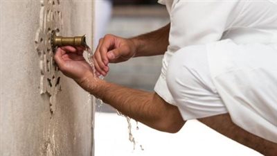 أداء صلوات اليوم بوضوء واحد.. حكمه وفضل تجديد الوضوء لكل فريضة