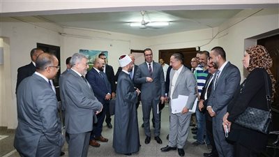 صون أمانة الوقف.. وزير الأوقاف يعقد اجتماعًا مع هيئة الأوقاف