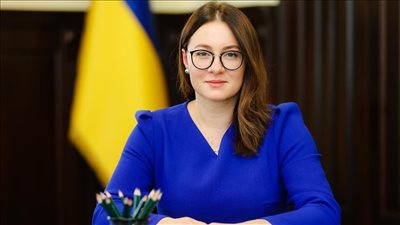 البرلمان الأوكراني يوافق على تعيين يوليا سفيريدينكو رئيسة للوزراء 