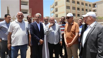 محافظ المنيا يتفقد أعمال الإحلال والتجديد بمدرسة صفانية ضمن رؤية مصر 2030