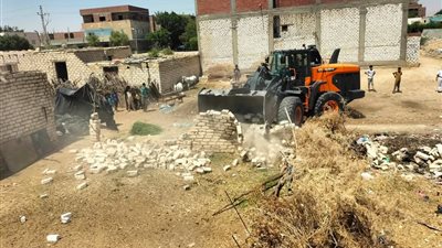 ضمن الموجة الـ 26.. تنفيذ 8 قرارات إزالة تعدي على أملاك الدولة بالسويس